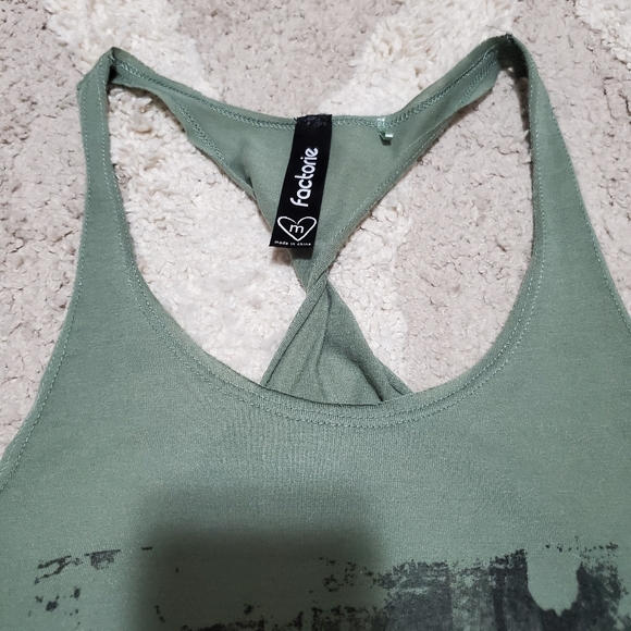 🔥5/$25🔥 Factorie green tank - Picture 3 of 3